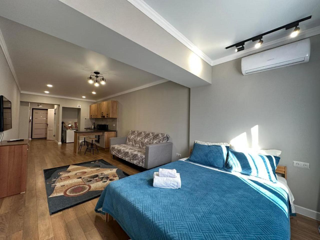 Apartamento Жилой Комплекс Молодежный На Тулебаева Almatý Exterior foto
