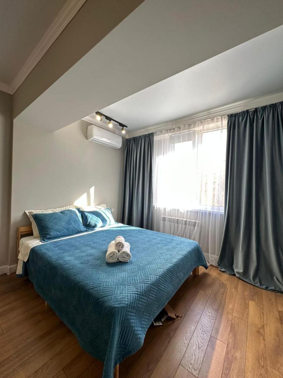 Apartamento Жилой Комплекс Молодежный На Тулебаева Almatý Exterior foto
